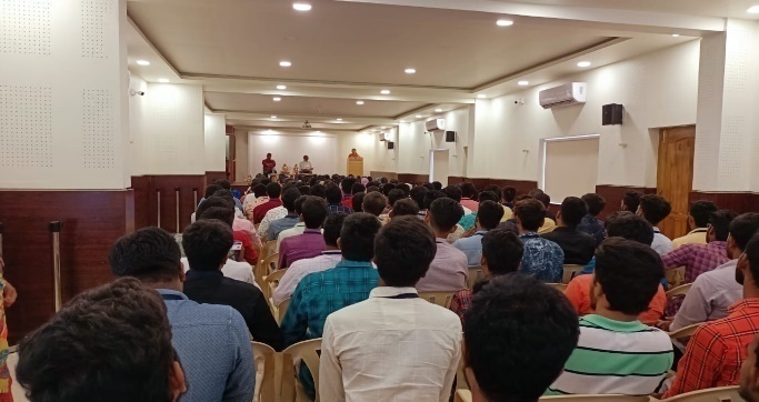 Resource person delivering lectures on artificial intelligence, financial management, and advanced Java